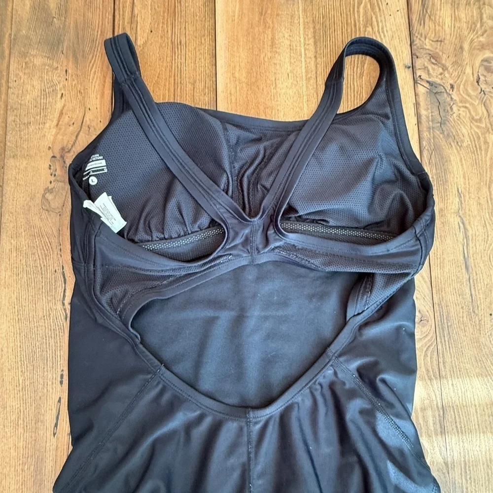 Nike HydraStrong Solid Poly Racer Back One Piece Swimsuit Black 45039